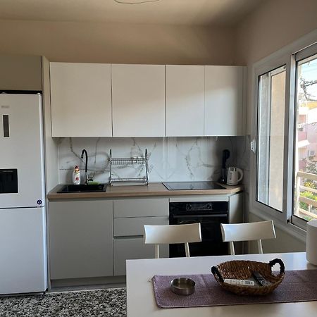 Mz Apartment เนอาเปรามอส ภายนอก รูปภาพ