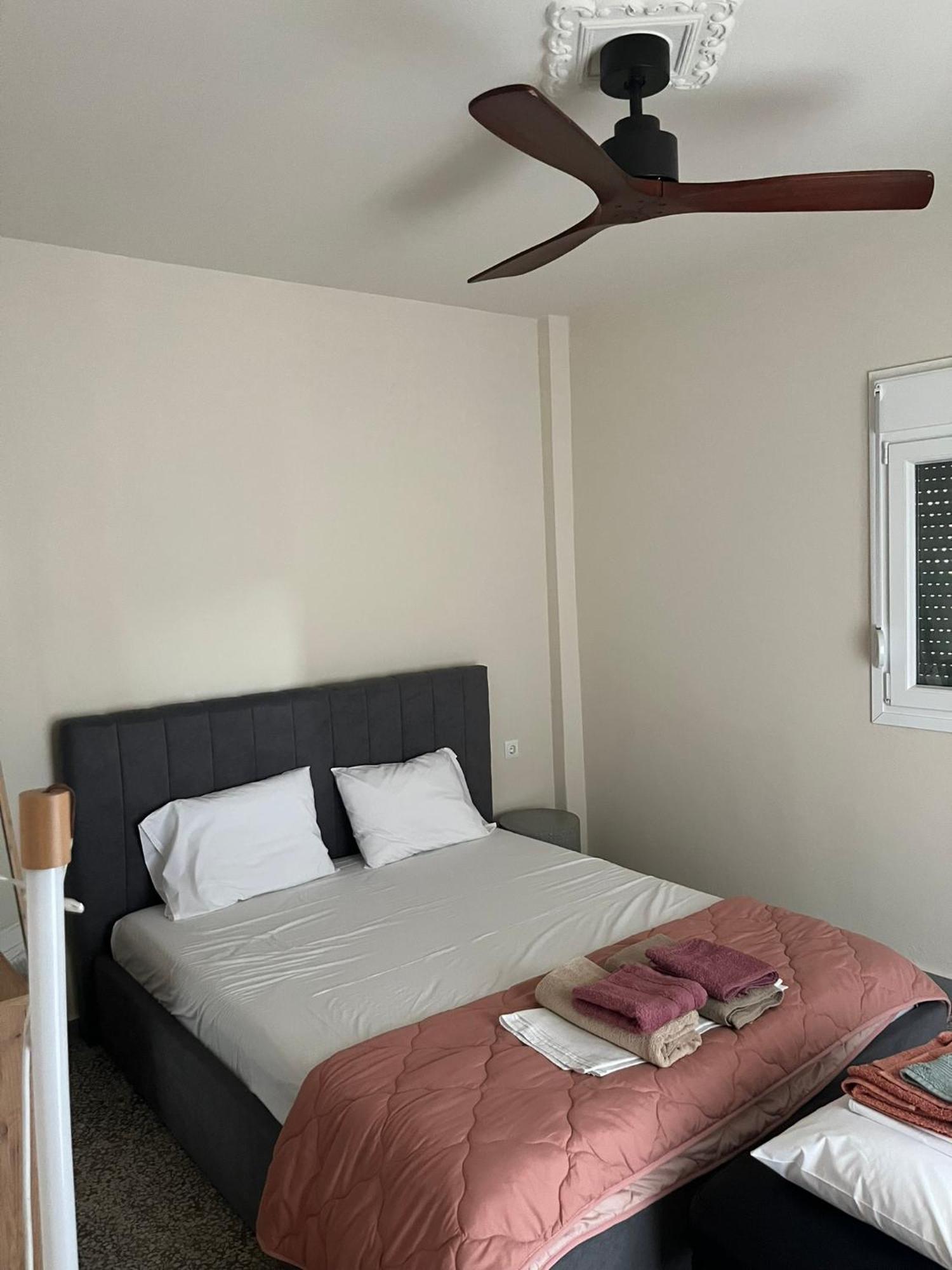 Mz Apartment เนอาเปรามอส ภายนอก รูปภาพ